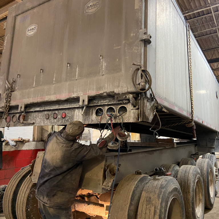 Service STS Trailer & Truck